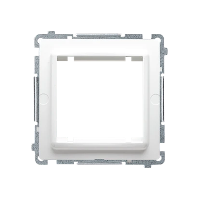 Adapter (przejściówka) na osprzęt standardu 45x45 mm. Montaż do puszki na łapki i wkręty, biały
