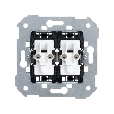 Łącznik świecznikowy 10AX 250V