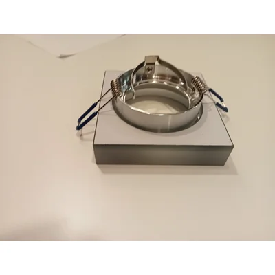 Lampa wpuszczana szara