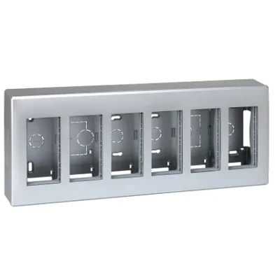 SIMON 500 Obudowa natynkowa 6-modułowa 12xK45 kompletna aluminium