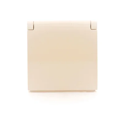 SIMON 54 Pokrywa gniazda do wersji IP44 z przesłonami kremowa z klapką kremową