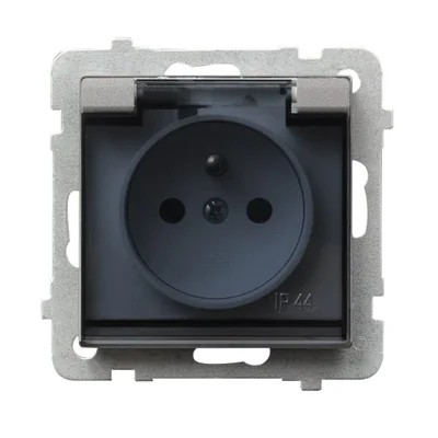 SONATA Gniazdo bryzgoszczelne z uziemieniem srebro mat,bez ramki, wieczko przeźroczyste, wyposażone w przesłony torów prądowych