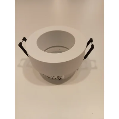 Tup Lampa wpuszczana biała